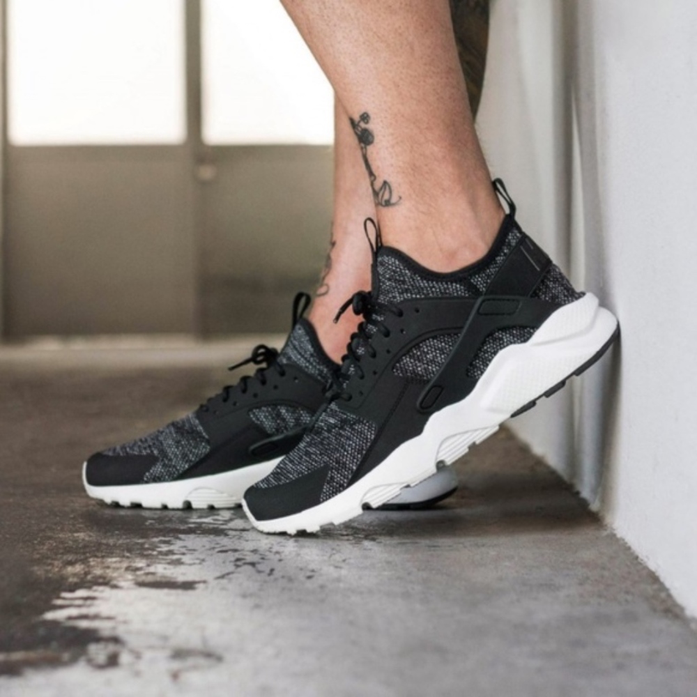 Men's Nike Air Huarache Run Ultra (Size 9.5) - Picture 2 of 8
